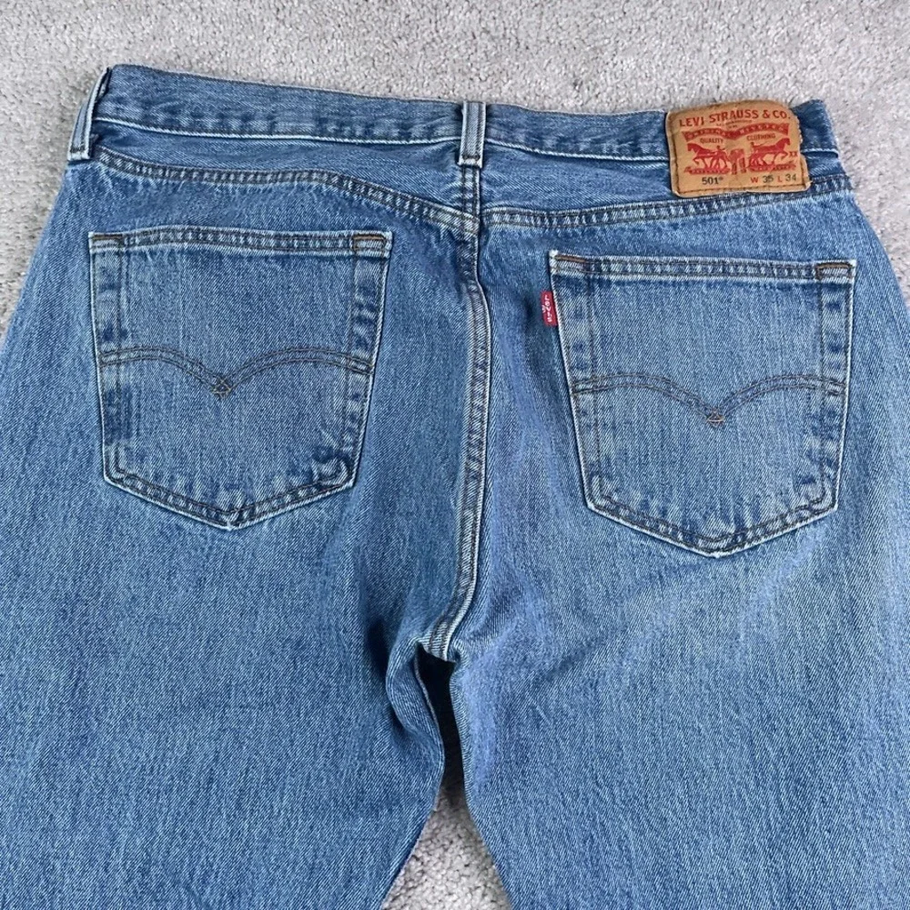 Levis 501 Jeans Mens 35x34 Blue Original Fit Button Fly Straight Cotton Denim